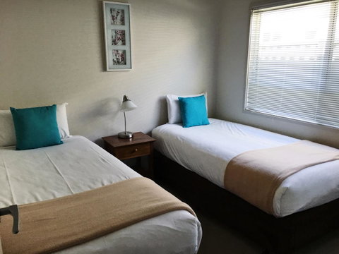 Luxury Abalina Cottages - Pubs and Clubs 29