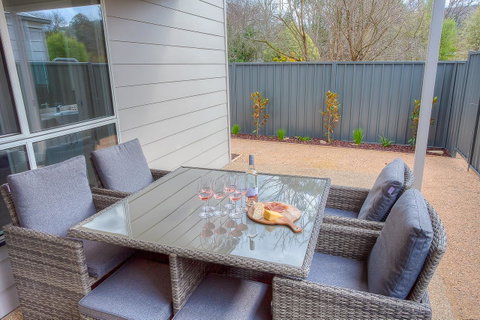 Luxury Abalina Cottages - Pubs and Clubs 8