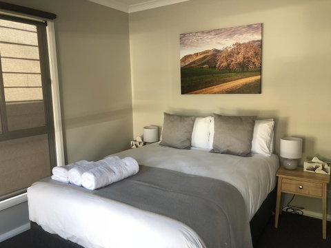 Luxury Abalina Cottages - Pubs and Clubs 25