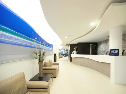 The Waves Apartments - Pubs and Clubs 11