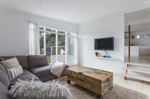 Sunset On Scott - Relax In Tranquility & Style - Pubs and Clubs 7