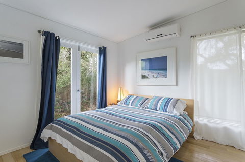 Sunset On Scott - Relax In Tranquility & Style - Pubs and Clubs 11