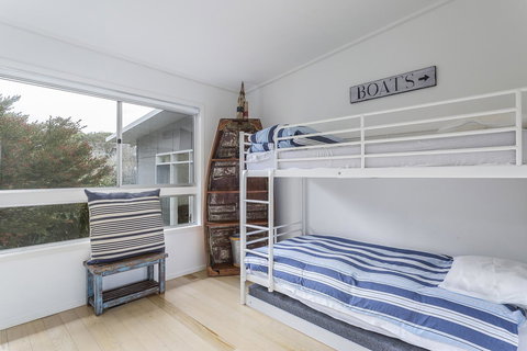 Sunset On Scott - Relax In Tranquility & Style - Pubs and Clubs 13