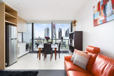 Viste Della Fortuna - Rejuvenate Stays - Pubs and Clubs 7