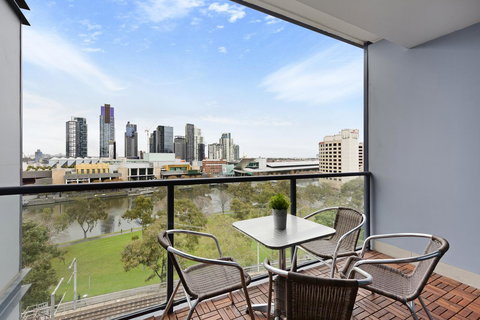 Viste Della Fortuna - Rejuvenate Stays - Pubs and Clubs 0