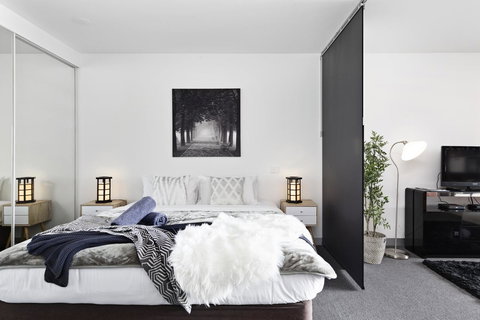 Viste Della Fortuna - Rejuvenate Stays - Pubs and Clubs 1