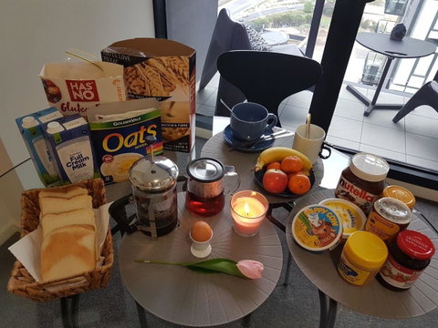 225 Melbourne Tower - Go Out 20