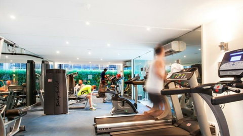 225 Melbourne Tower - Go Out 24