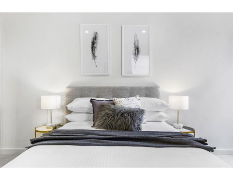 Boutique Apartment In Quiet, Sought-after Suburb - Pubs and Clubs 4