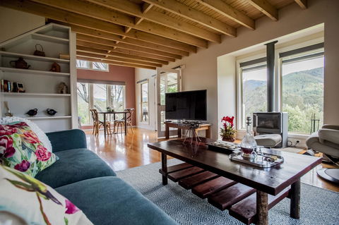 Abbys Cottages Bright - Pubs and Clubs 16