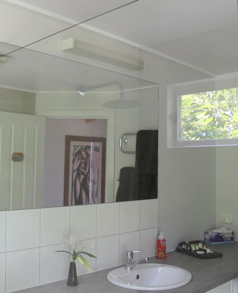 Abbys Cottages Bright - Pubs and Clubs 13