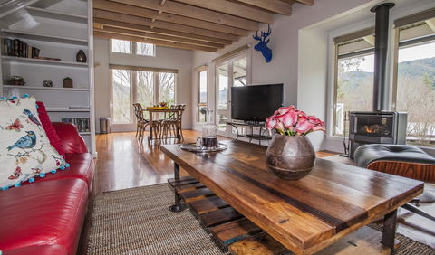 Abbys Cottages Bright - Pubs and Clubs 15