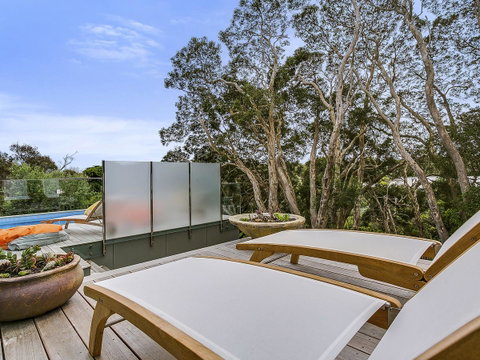 Lansdowne Villa - With Swimming Pool - Go Out 10
