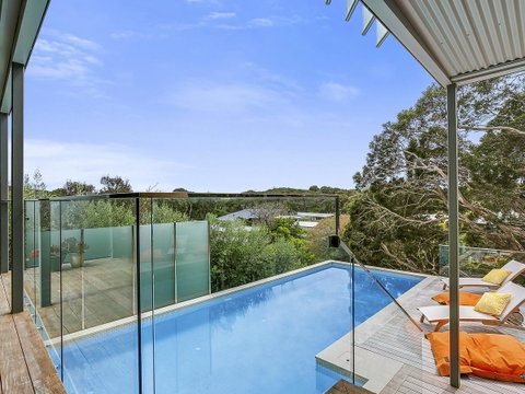 Lansdowne Villa - With Swimming Pool - Go Out 0