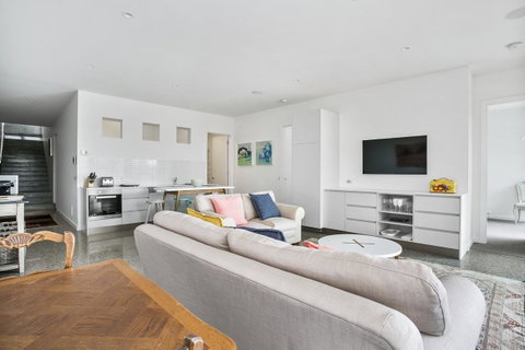 Lansdowne Villa - With Swimming Pool - Go Out 2