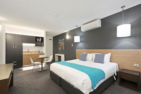 Vue Apartments Geelong - Pubs and Clubs 8