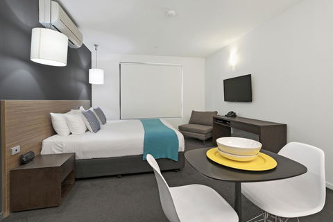 Vue Apartments Geelong - Pubs and Clubs 6