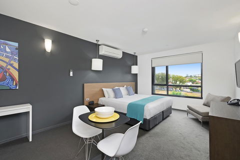Vue Apartments Geelong - Pubs and Clubs 10