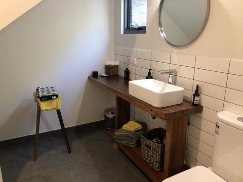 Saje\'s House & Pod - Go Out 18