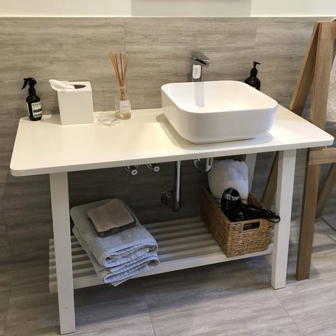 Saje\'s House & Pod - Go Out 8