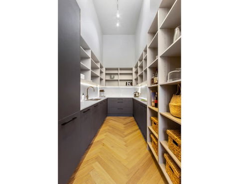 Ultimate Luxury Penthouse From The Block - Pubs and Clubs 22