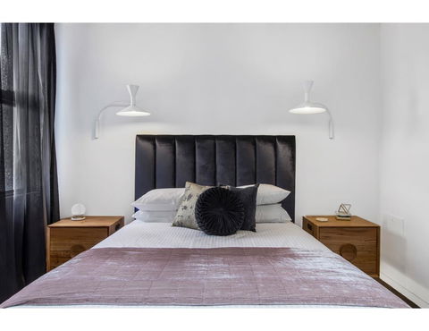 Ultimate Luxury Penthouse From The Block - Pubs and Clubs 11