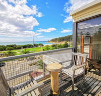 Lornebeach Apartments - Pubs and Clubs