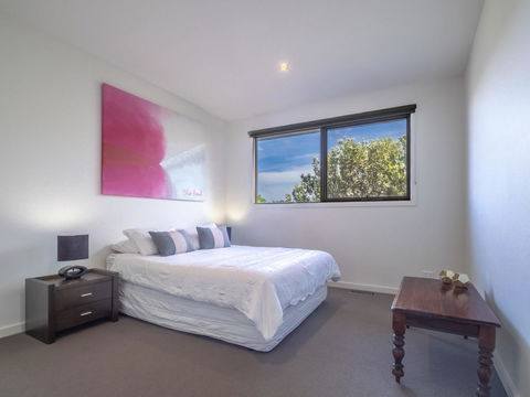 Blairgowrie Moonah Beach House: Walk To Beach - Pubs and Clubs 13
