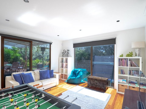 Blairgowrie Moonah Beach House: Walk To Beach - Pubs and Clubs 7