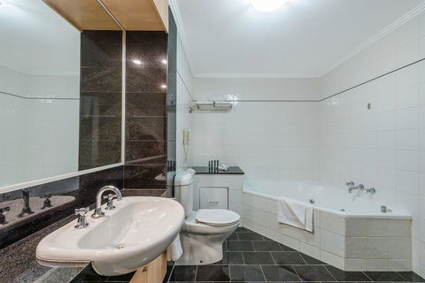 Mantra On Little Bourke - Pubs and Clubs 25