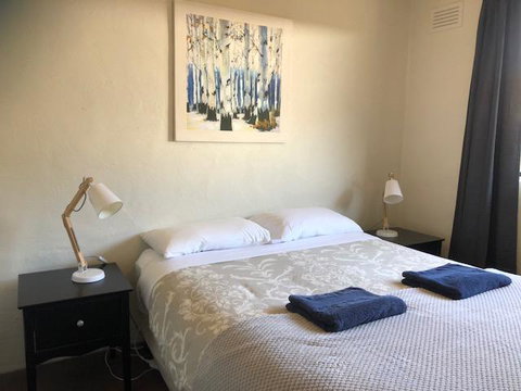 Willow Dene Holiday Apartments - Pubs and Clubs 2