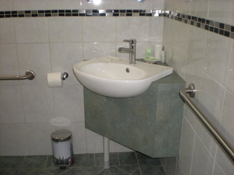 Willow Dene Holiday Apartments - Pubs and Clubs 13