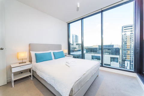 Pride Manor South Yarra - Pubs and Clubs 3