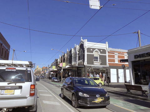 Pride Manor South Yarra - Pubs and Clubs 21