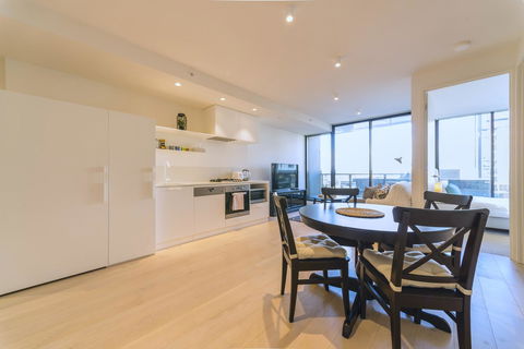Pride Manor South Yarra - Pubs and Clubs 4