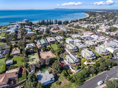 7 & 8 Monte Vista Sorrento - Pubs and Clubs 7
