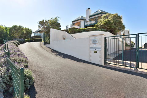 7 & 8 Monte Vista Sorrento - Pubs and Clubs 20