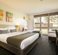 Burvale Hotel - Pubs and Clubs