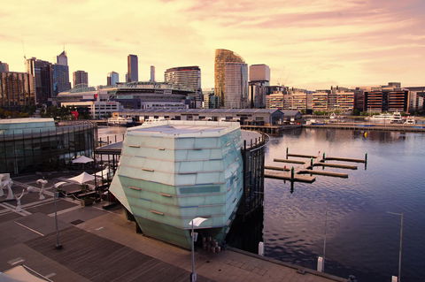Accent Accommodation@Docklands - Pubs and Clubs 9