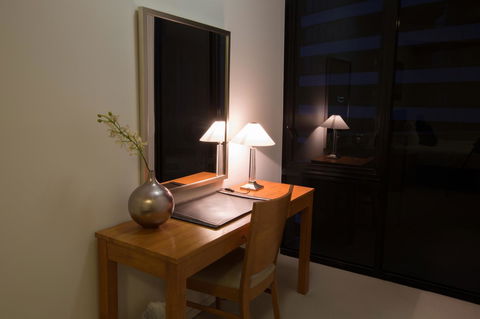 Accent Accommodation@Docklands - Pubs and Clubs 12