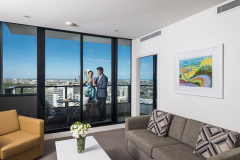 Apartments @ 133 City - Go Out 20