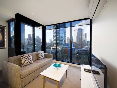 Apartments @ 133 City - Go Out 18