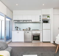 Complete Host The River Apartments - Pubs and Clubs