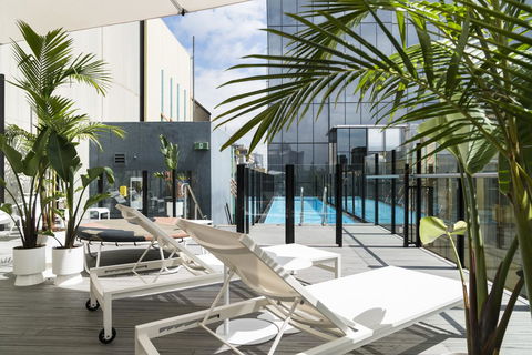 Adelphi Hotel - Pubs and Clubs 25