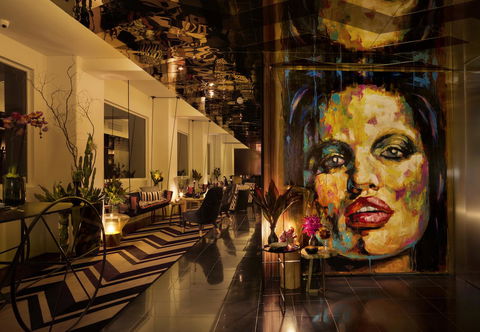 Adelphi Hotel - Pubs and Clubs 9