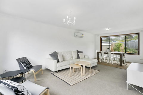 Fairhills - NEW LISTING, Beautifully Styled - Pubs and Clubs 3