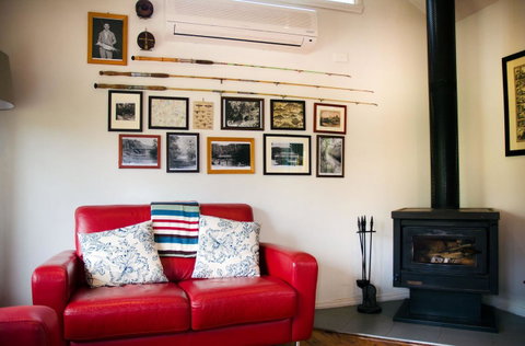 Ashwood Cottages - Pubs and Clubs 16