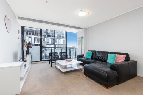 Melbourne Vacation Rentals Apartment - Go Out 1