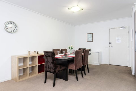 Melbourne Vacation Rentals Apartment - Go Out 9