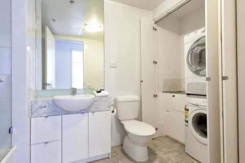 Melbourne Vacation Rentals Apartment - Go Out 4